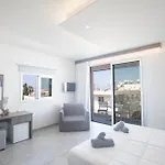 Apartahotel Pavlinia & 4*