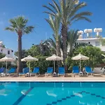 Pavlinia & Apartahotel
