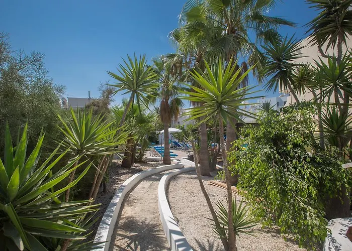 Pavlinia & 3* Ayia Napa