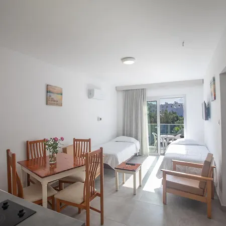 Pavlinia & Lejlighedshotel