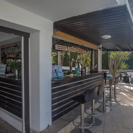 Appart hôtel Pavlinia & Ayía Nápa