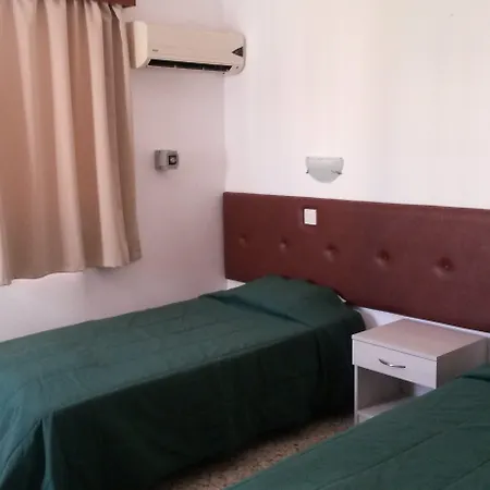 Pavlinia & Aparthotel 4*