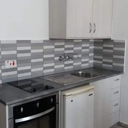 Pavlinia & Aparthotel 4*