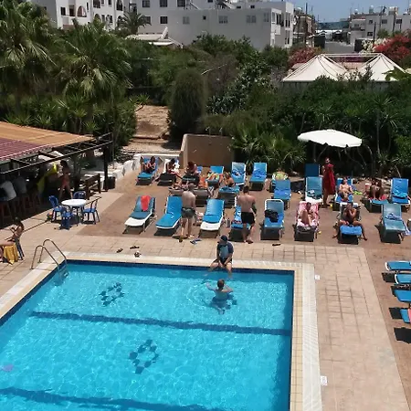 Aparthotel Pavlinia &