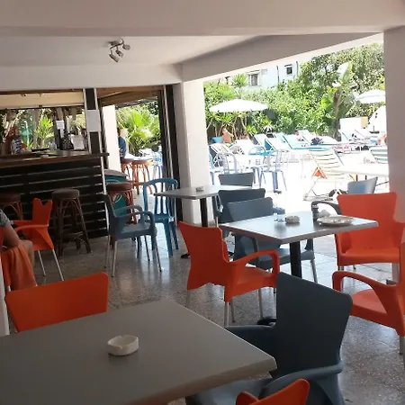 Pavlinia & Ayía Nápa