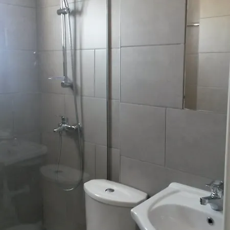 Pavlinia & Ξενοδοχείο με διαμερίσματα 4*