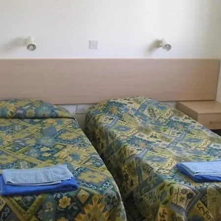 Aparthotel Pavlinia &