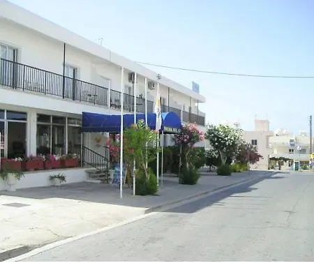 Pavlinia & 4*