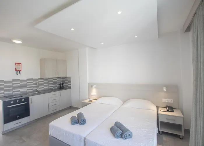 Apart Otel Pavlinia & Aya Napa