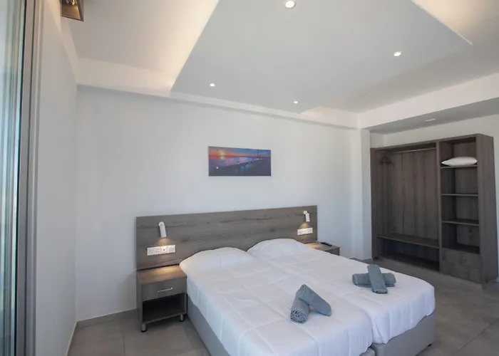 Pavlinia & Apart Otel 3*