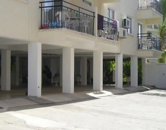 Pavlinia & Apart Otel Aya Napa