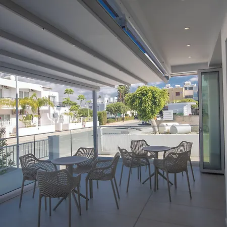 Pavlinia & Lejlighedshotel 3*